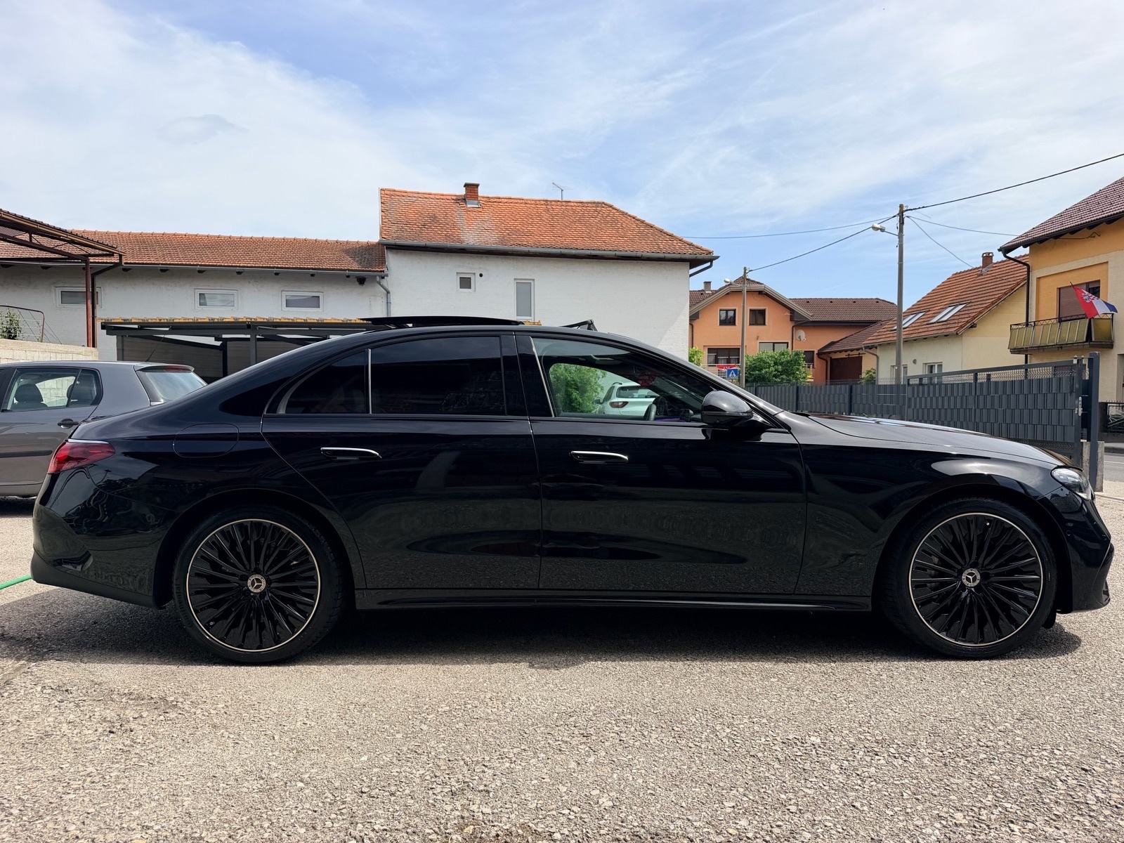 Mercedes-Benz E-klasa 400e plug in hybrid, AMG - PANORAMA, fotografija 5