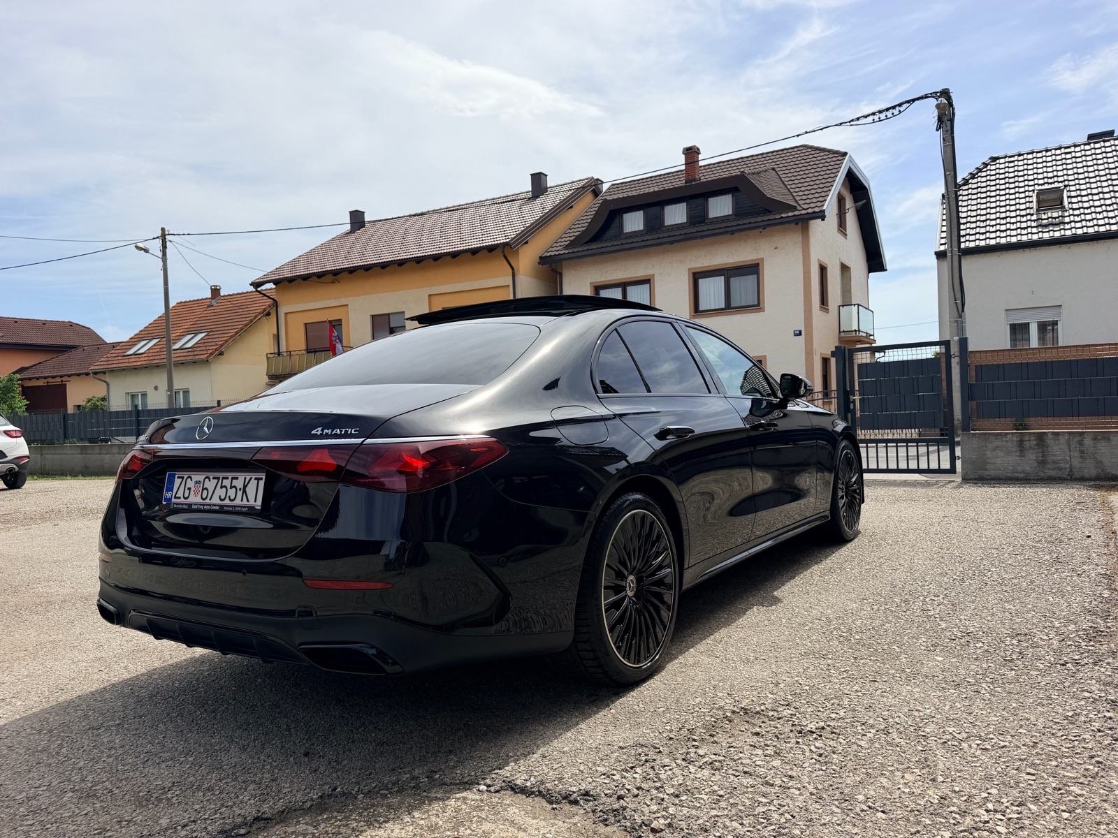 Mercedes-Benz E-klasa 400e plug in hybrid, AMG - PANORAMA, fotografija 7