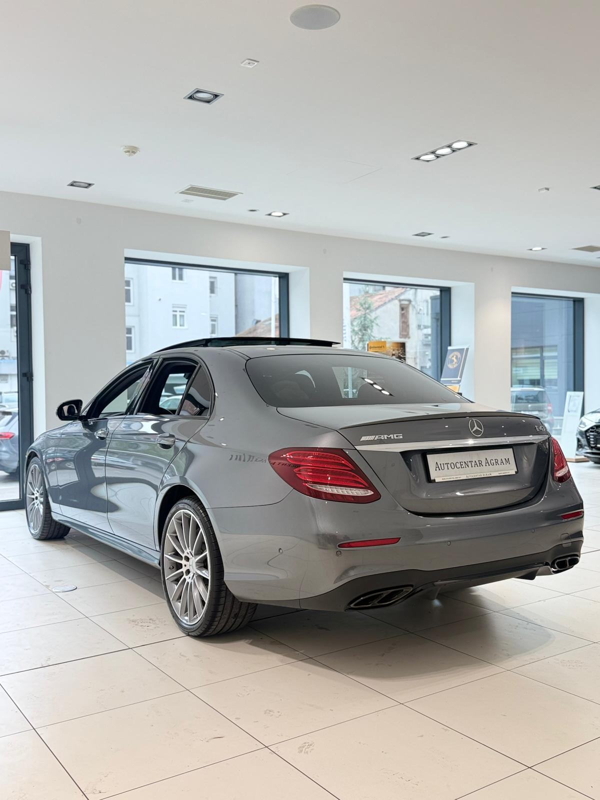 Mercedes-Benz E-klasa 43 AMG 4MATIC, fotografija 7