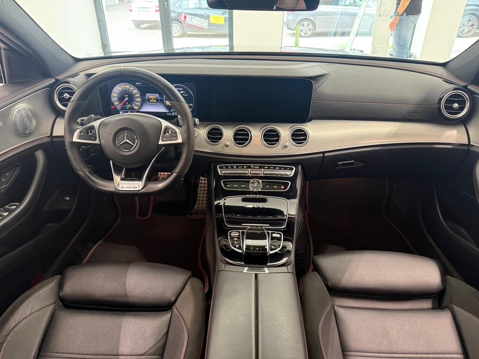 Mercedes-Benz E-klasa 43 AMG 4MATIC, fotografija 15