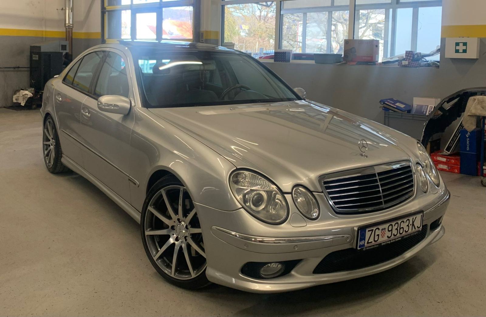 Mercedes-Benz E-klasa 500, fotografija 7
