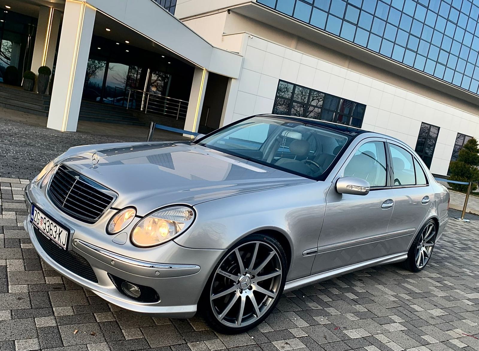 Mercedes-Benz E-klasa 500, fotografija 9
