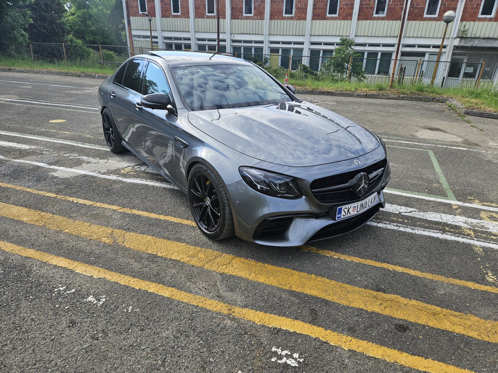 Mercedes-Benz E-klasa 63 AMG 4MATIC, fotografija 3
