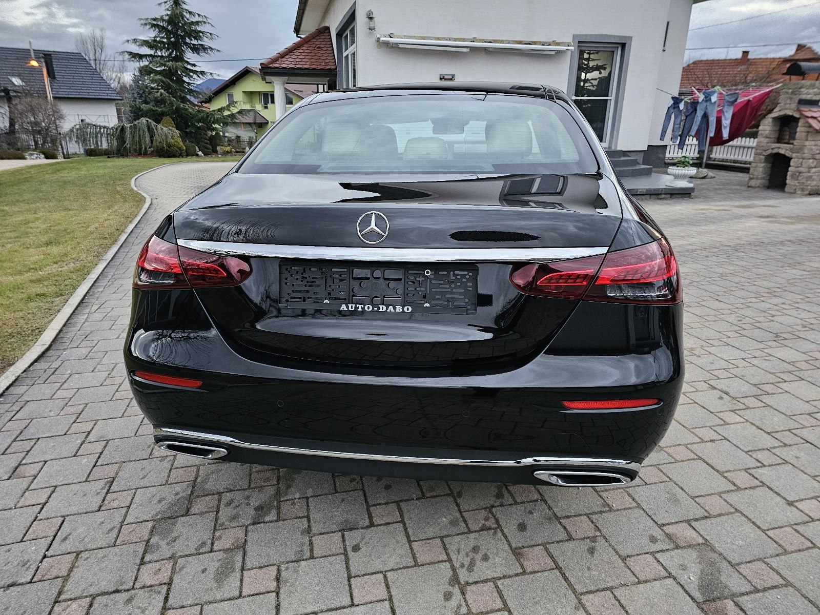 Mercedes-Benz E-klasa Avangarde 220 D automatik, fotografija 6