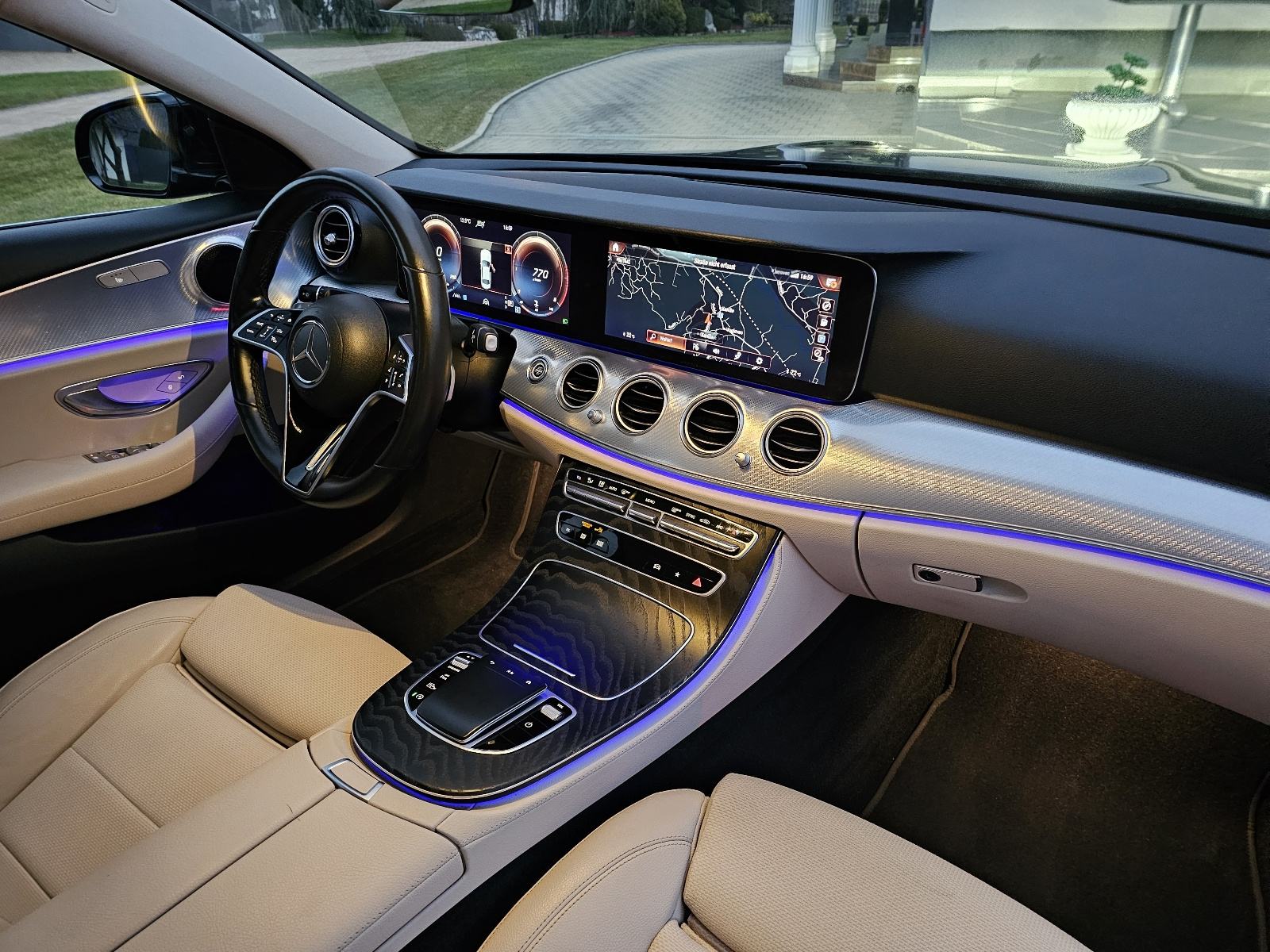 Mercedes-Benz E-klasa Avangarde 220 D automatik, fotografija 12
