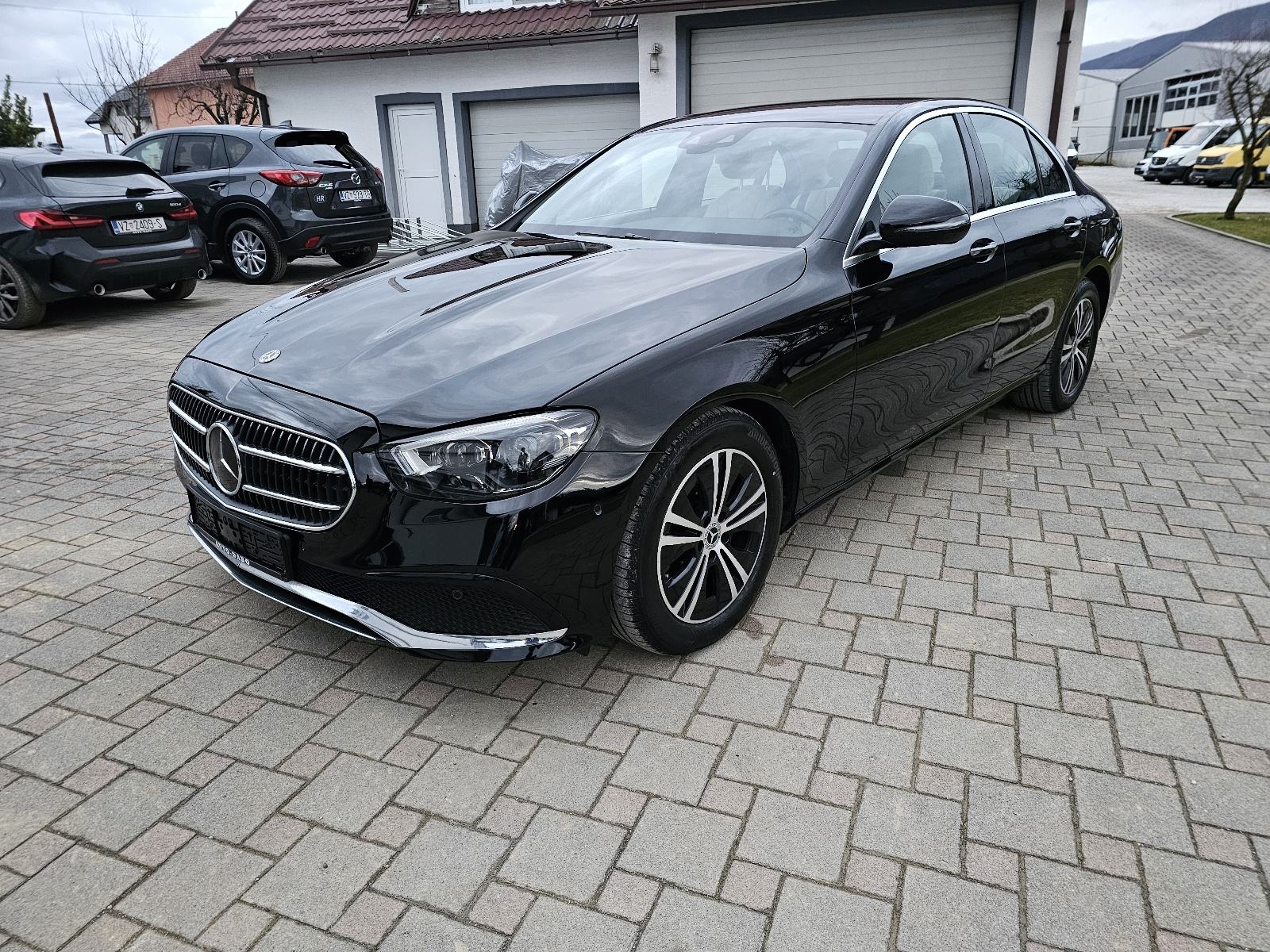 Mercedes-Benz E-klasa Avangarde 220 D automatik, fotografija 8