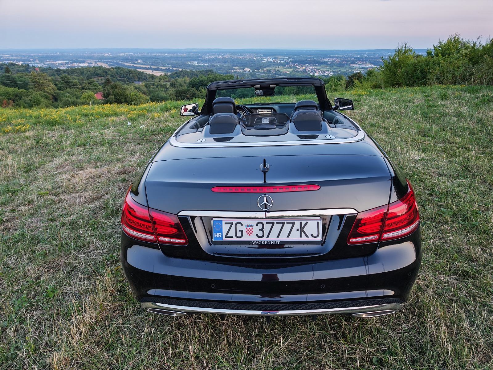 Mercedes-Benz E-klasa Cabrio 220 AMG automatik, fotografija 5