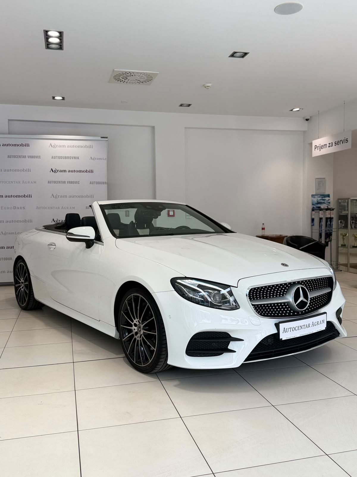 Mercedes-Benz E-klasa Cabrio 220 AMG LINE, fotografija 6