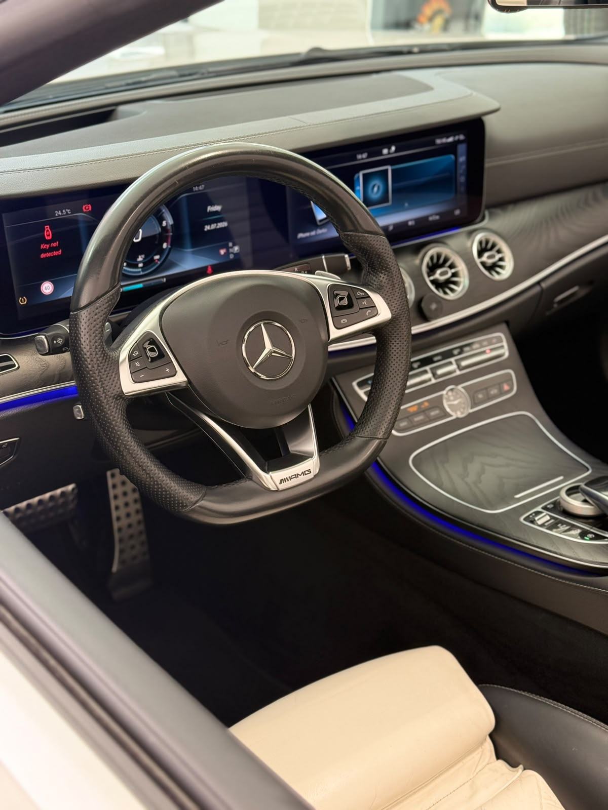 Mercedes-Benz E-klasa Cabrio 220 AMG LINE, fotografija 7