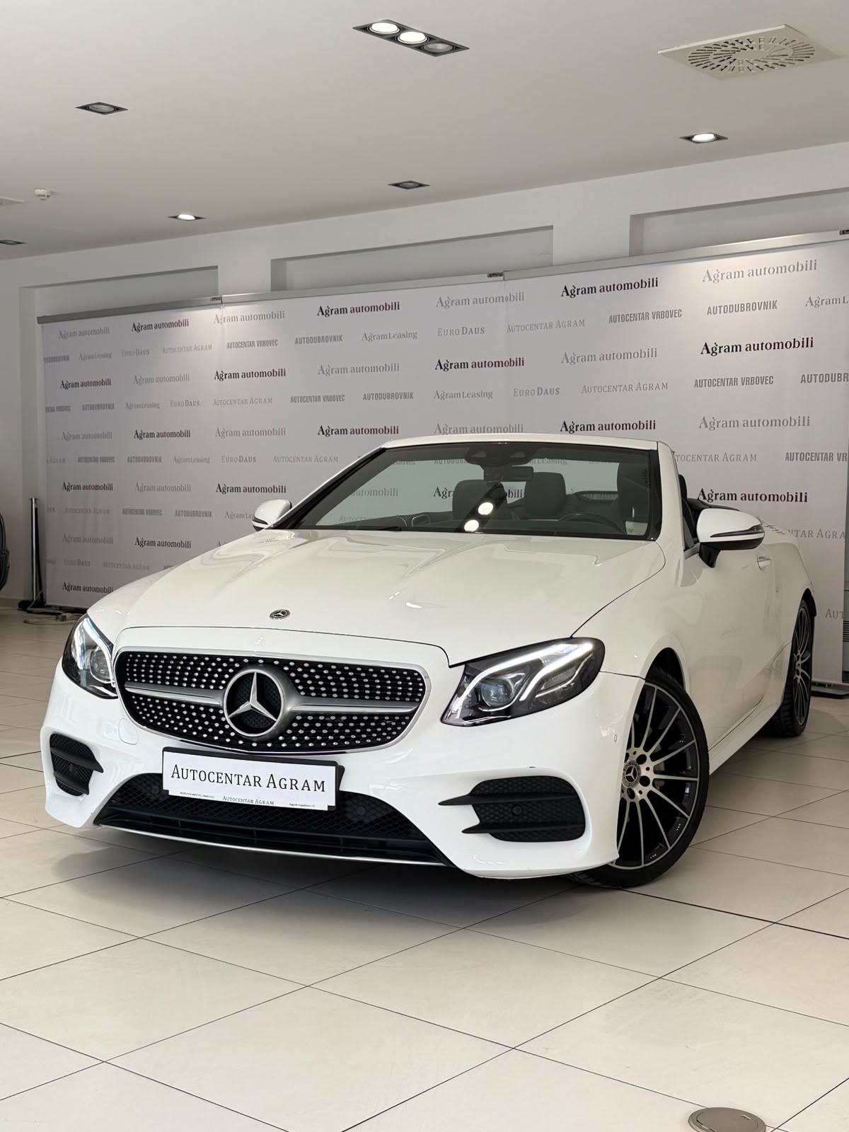 Mercedes-Benz E-klasa Cabrio 220 AMG LINE, fotografija 1