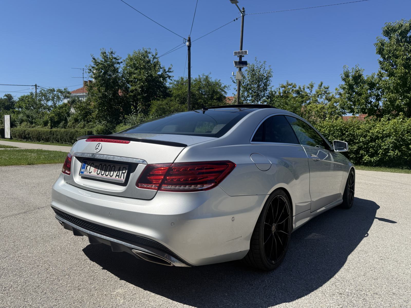 Mercedes-Benz E-klasa Coupe 220 CDI AMG PANO REG 7/27, fotografija 5