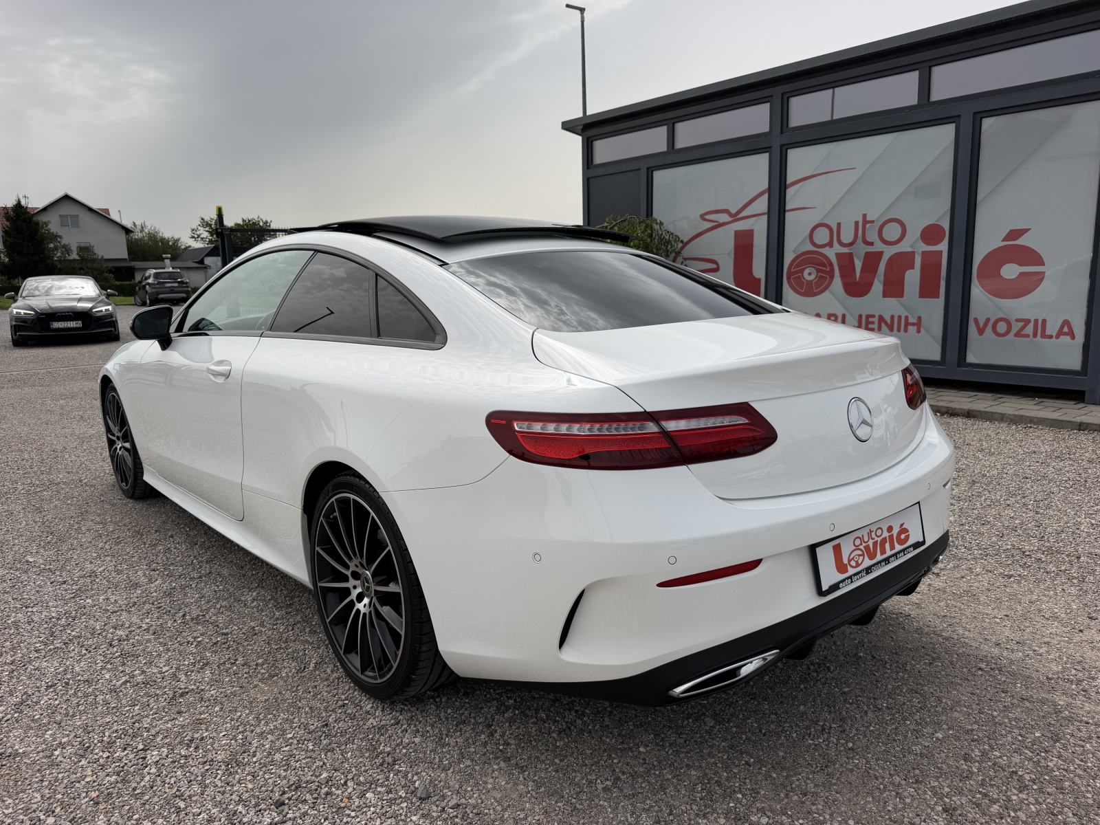 Mercedes-Benz E-klasa Coupe 220d AMG -PANORAMA - BURMESTER - GARANCIJA, fotografija 4