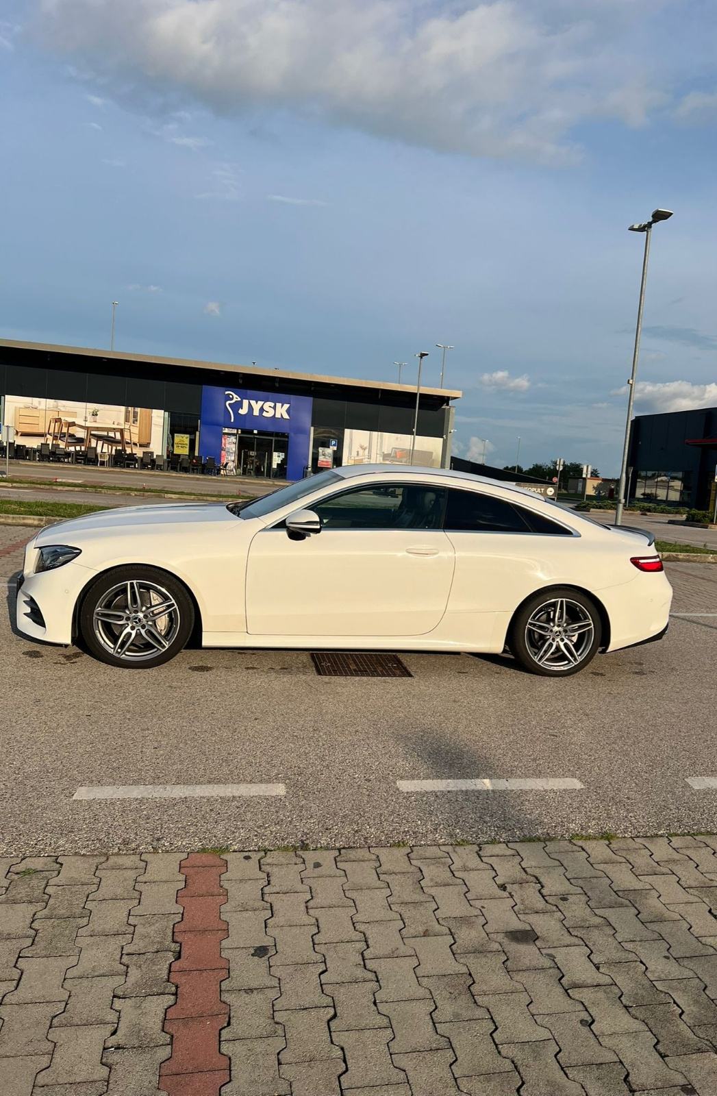 Mercedes-Benz E-klasa Coupe 220d AMG LINE 2017, fotografija 6