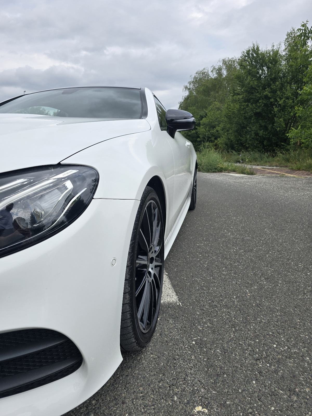 Mercedes E 220 d Coupe | Burmester | Panorama | Kamera | AMG-Line, pogled izvana - slika 3