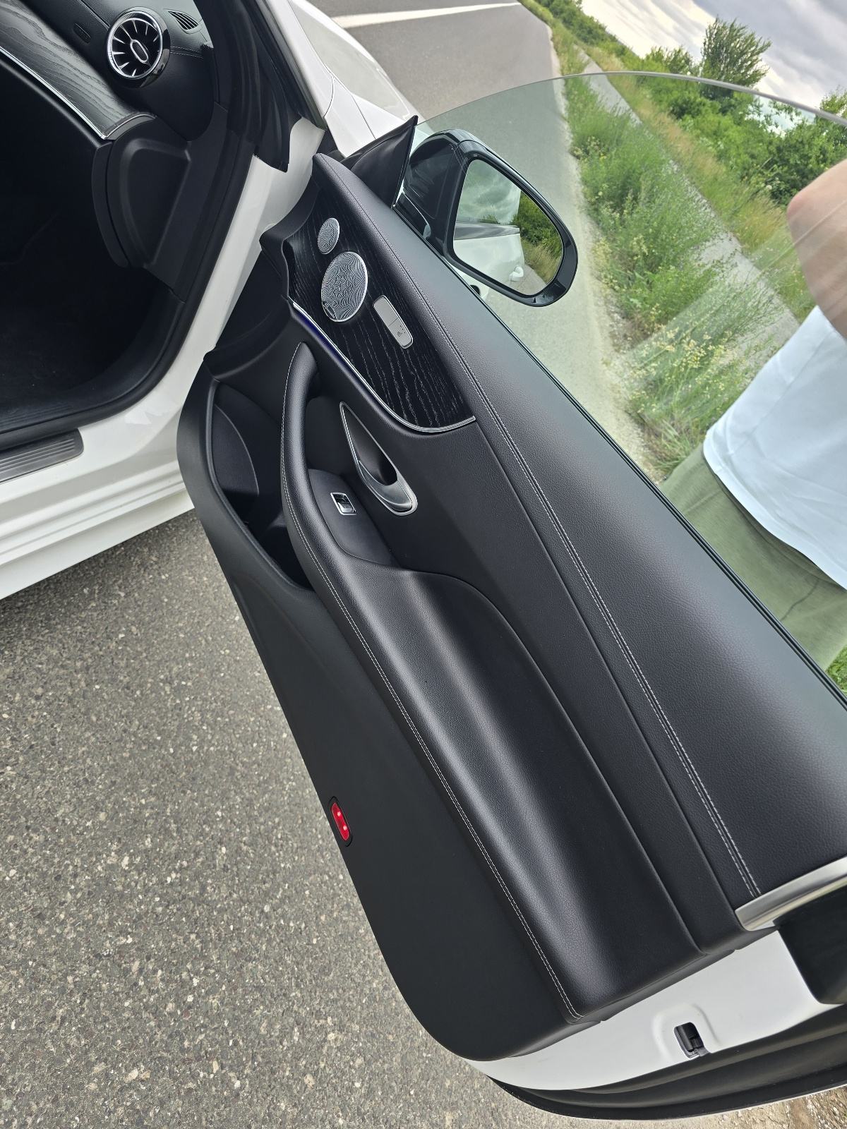 Mercedes E 220 d Coupe | Burmester | Panorama | Kamera | AMG-Line, fotografija 9