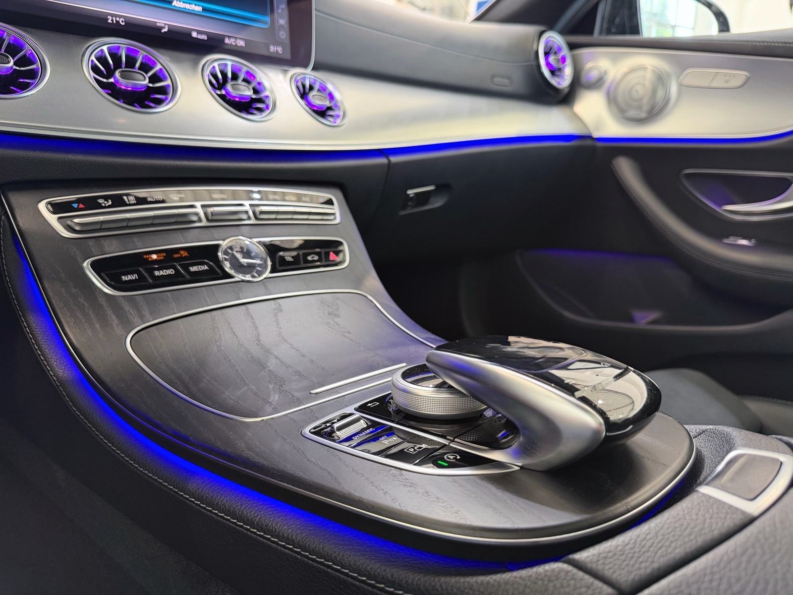 Mercedes-Benz E 220d Coupe | AMG | MULTIBEAM | BURMESTER | KAMERA |, fotografija 20