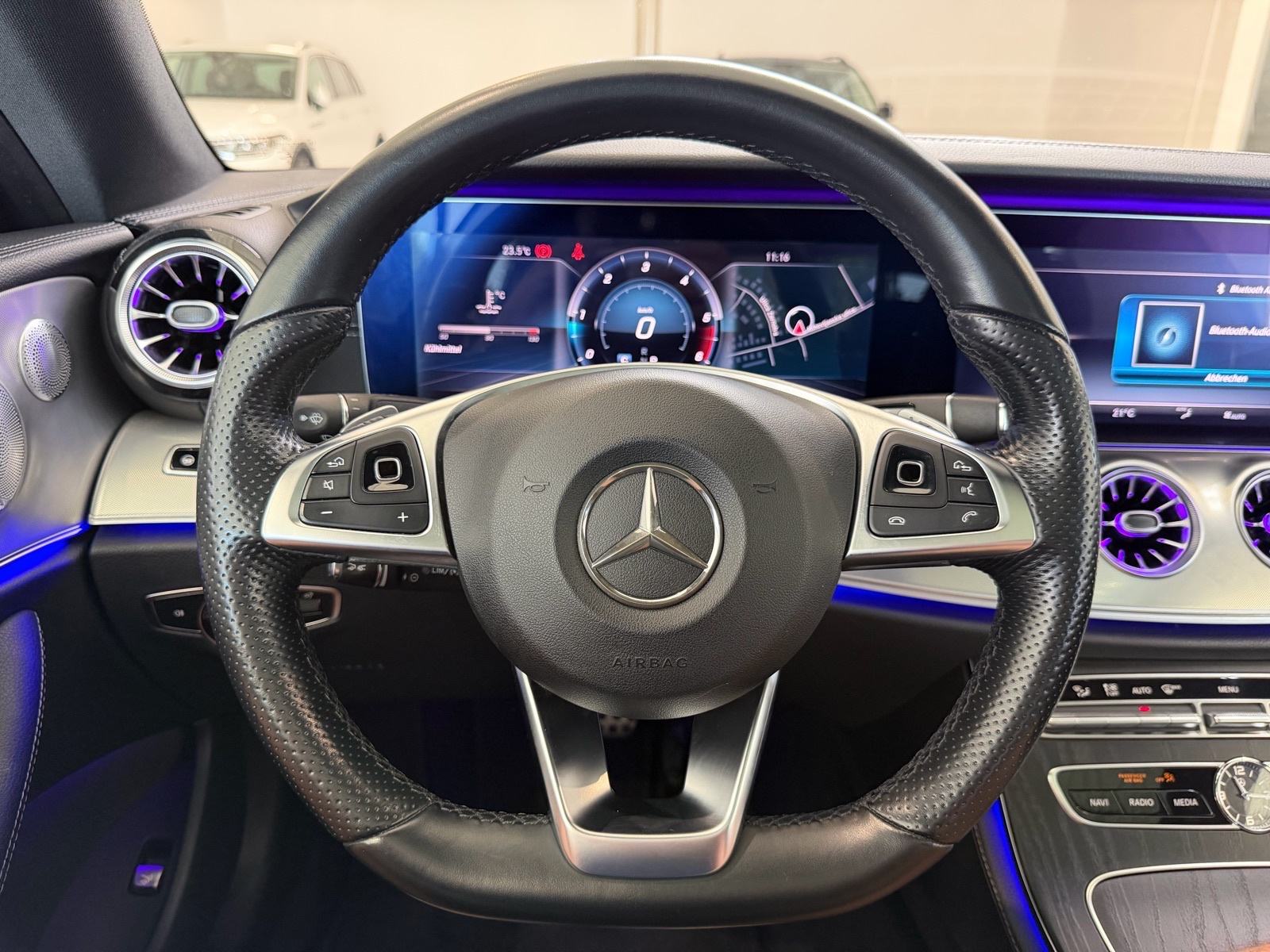 Mercedes-Benz E 220d Coupe | AMG | MULTIBEAM | BURMESTER | KAMERA |, fotografija 18