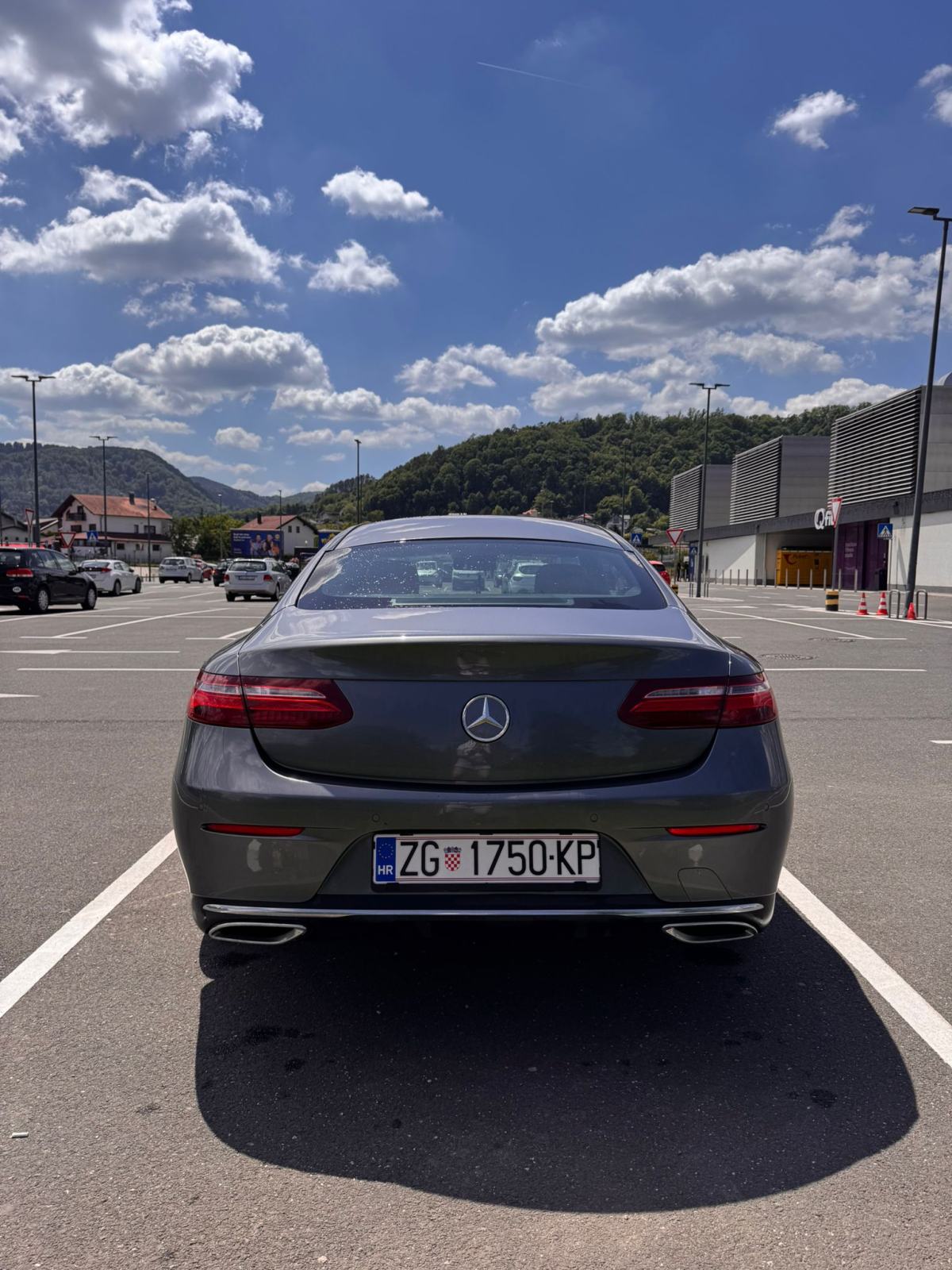 Mercedes-Benz E-klasa Coupe 220d 2019 servisna knjiga, panorama, fotografija 16