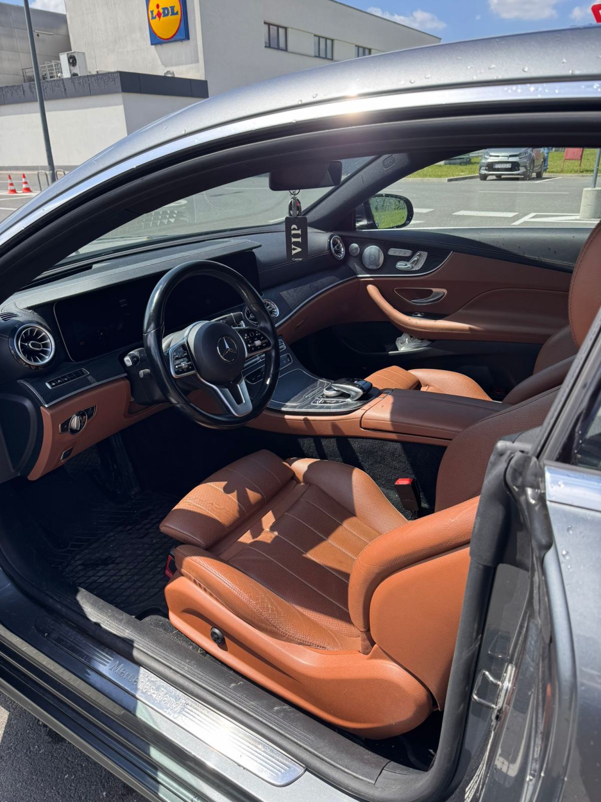 Mercedes-Benz E-klasa Coupe 220d 2019 servisna knjiga, panorama, fotografija 10