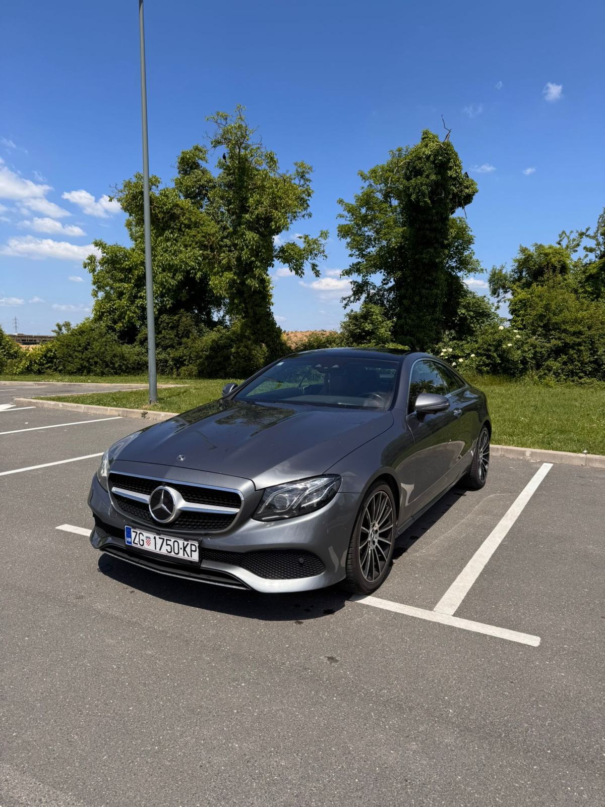 Mercedes-Benz E-klasa Coupe 220d 2019 servisna knjiga, panorama, pogled izvana - slika 3