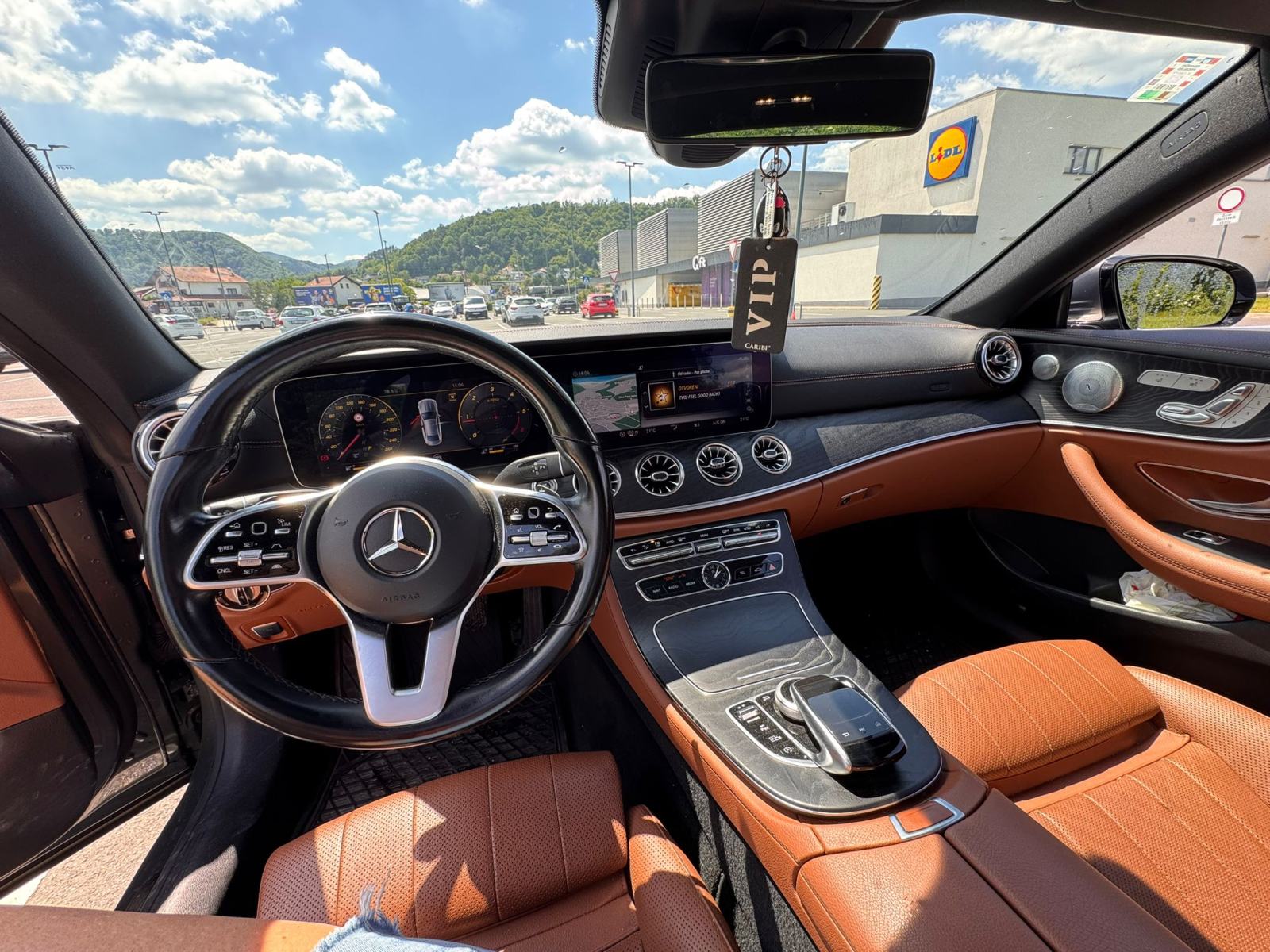 Mercedes-Benz E-klasa Coupe 220d 2019 servisna knjiga, panorama, fotografija 9