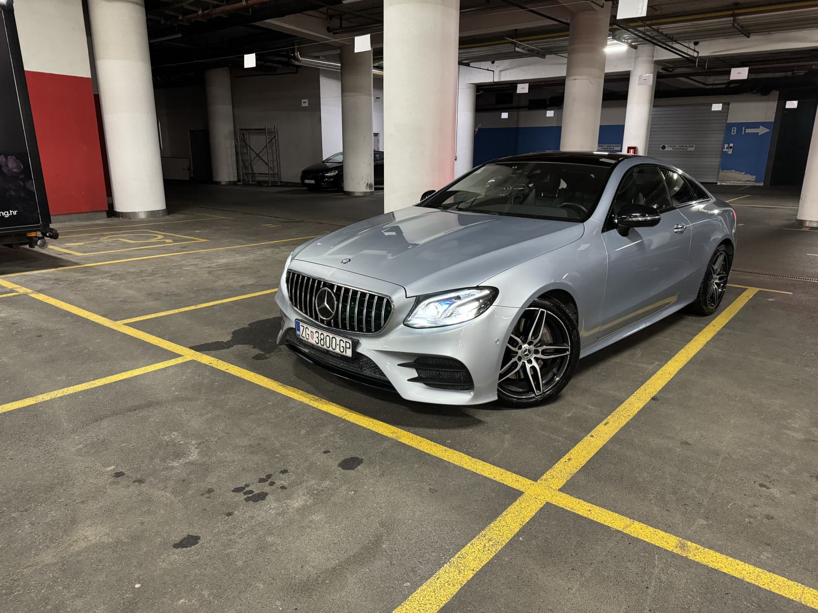 MB E300 Coupe; Full oprema (Autopilot, Panorama, Burmester, AirSusp..., fotografija 2