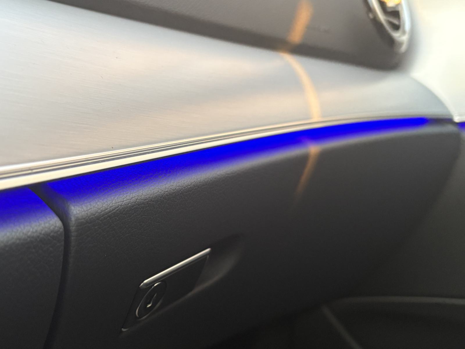 Mercedes-Benz E-klasa E220d aut. - MOGUĆNOST KUPOVINE PUTEM LEASINGA, fotografija 18