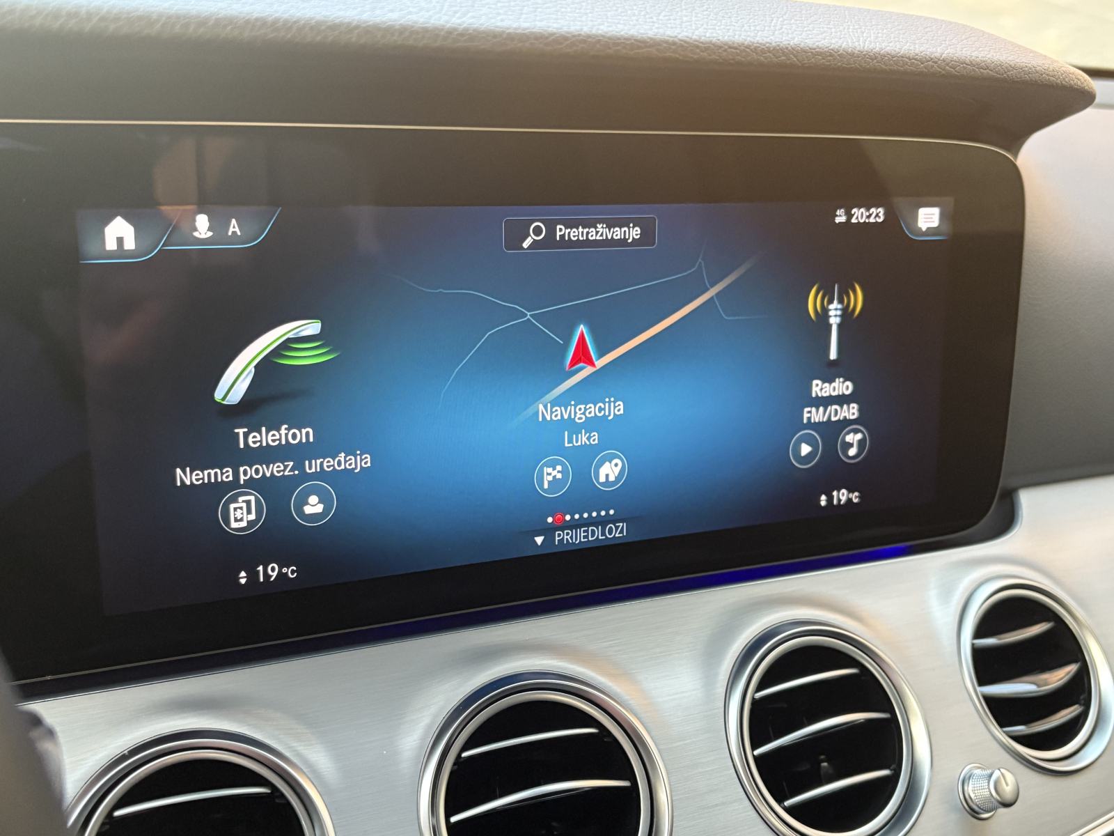Mercedes-Benz E-klasa E220d aut. - MOGUĆNOST KUPOVINE PUTEM LEASINGA, fotografija 13