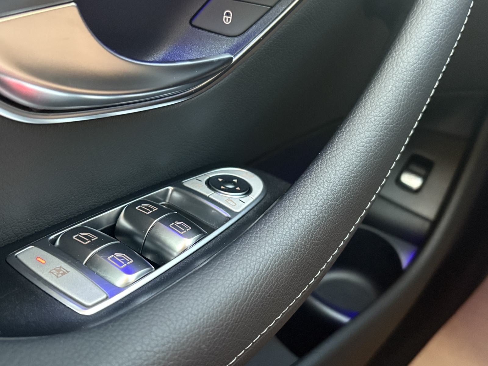 Mercedes-Benz E-klasa E220d aut. - MOGUĆNOST KUPOVINE PUTEM LEASINGA, fotografija 17