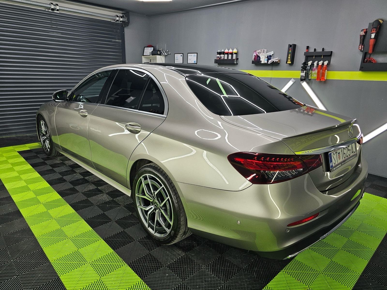 Mercedes-Benz E220D AMG Panorama, fotografija 2