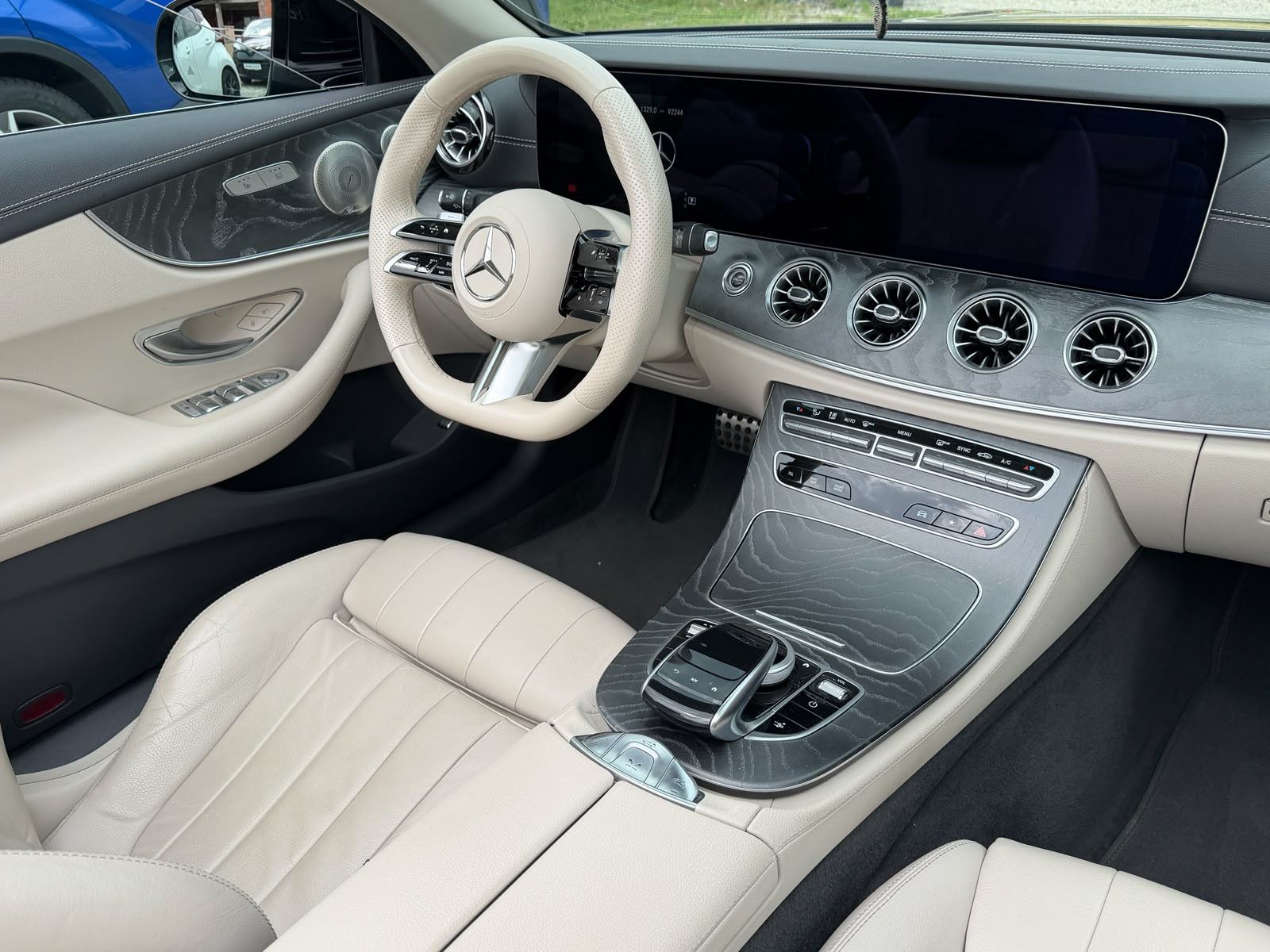 MERCEDES-BENZ E 220d * CABRIO * AMG * FULL OPREMA *, fotografija 13