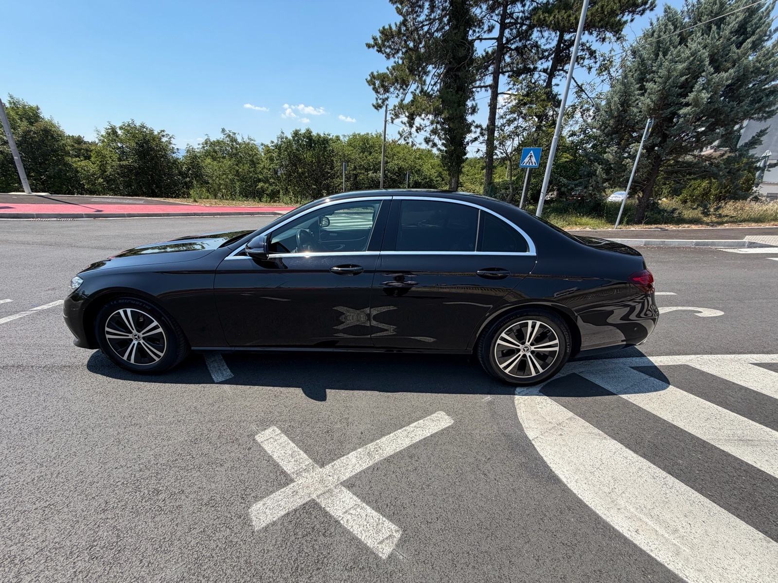 Mercedes-Benz E-klasa E 220 automatik 9G, fotografija 2