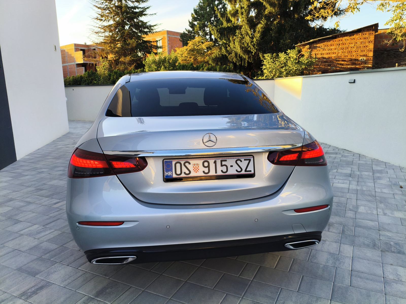Mercedes-Benz E-klasa E 220 KAO NOVO, fotografija 9