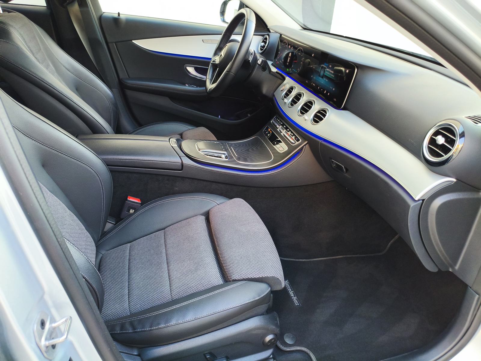 Mercedes-Benz E-klasa E 220 KAO NOVO, fotografija 13