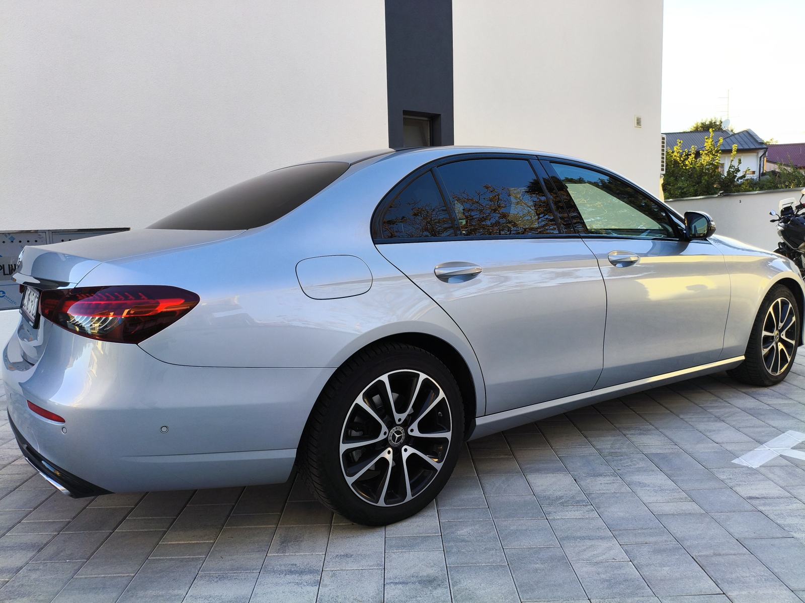 Mercedes-Benz E-klasa E 220 KAO NOVO, fotografija 5