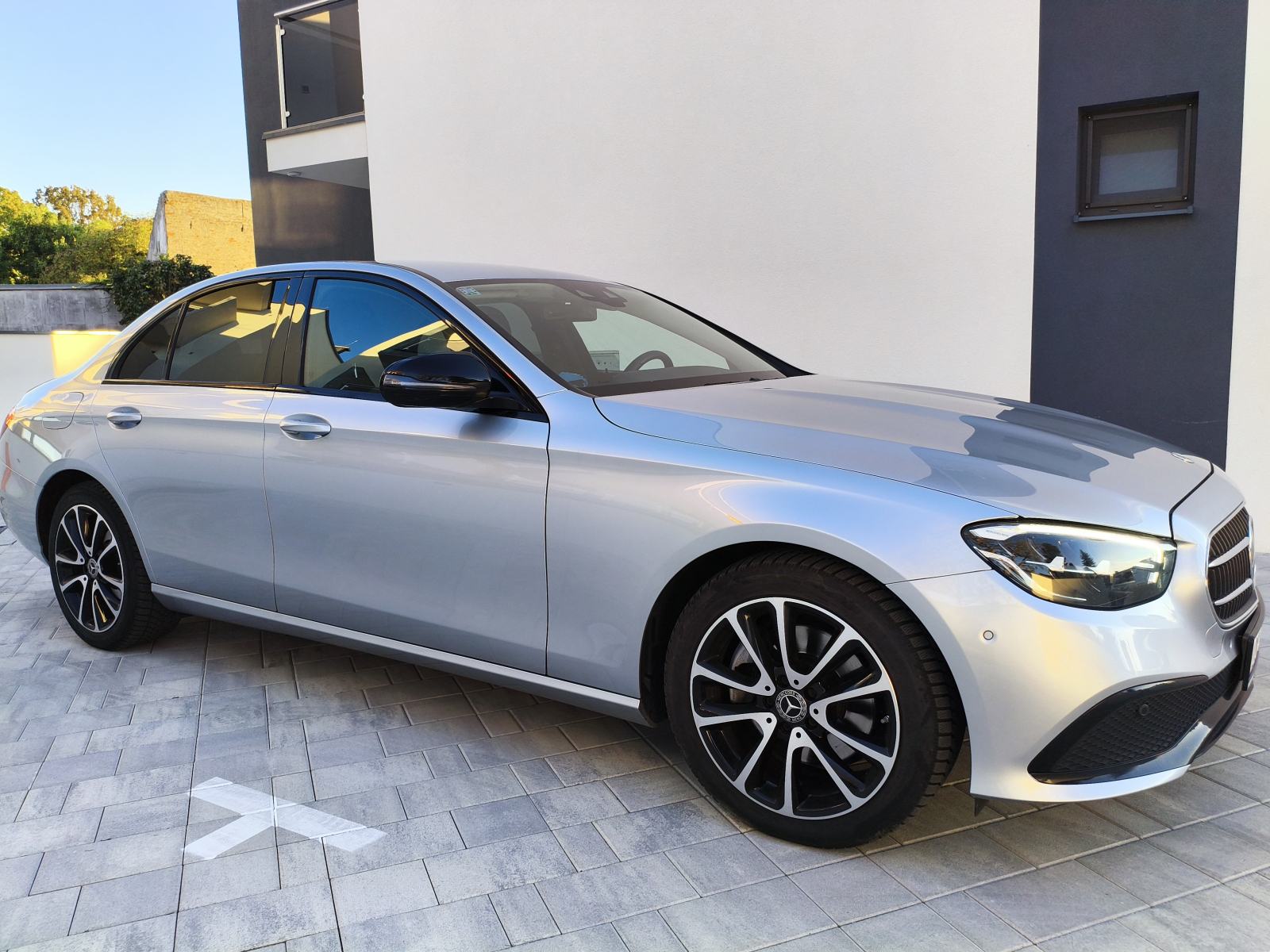 Mercedes-Benz E-klasa E 220 KAO NOVO, fotografija 8