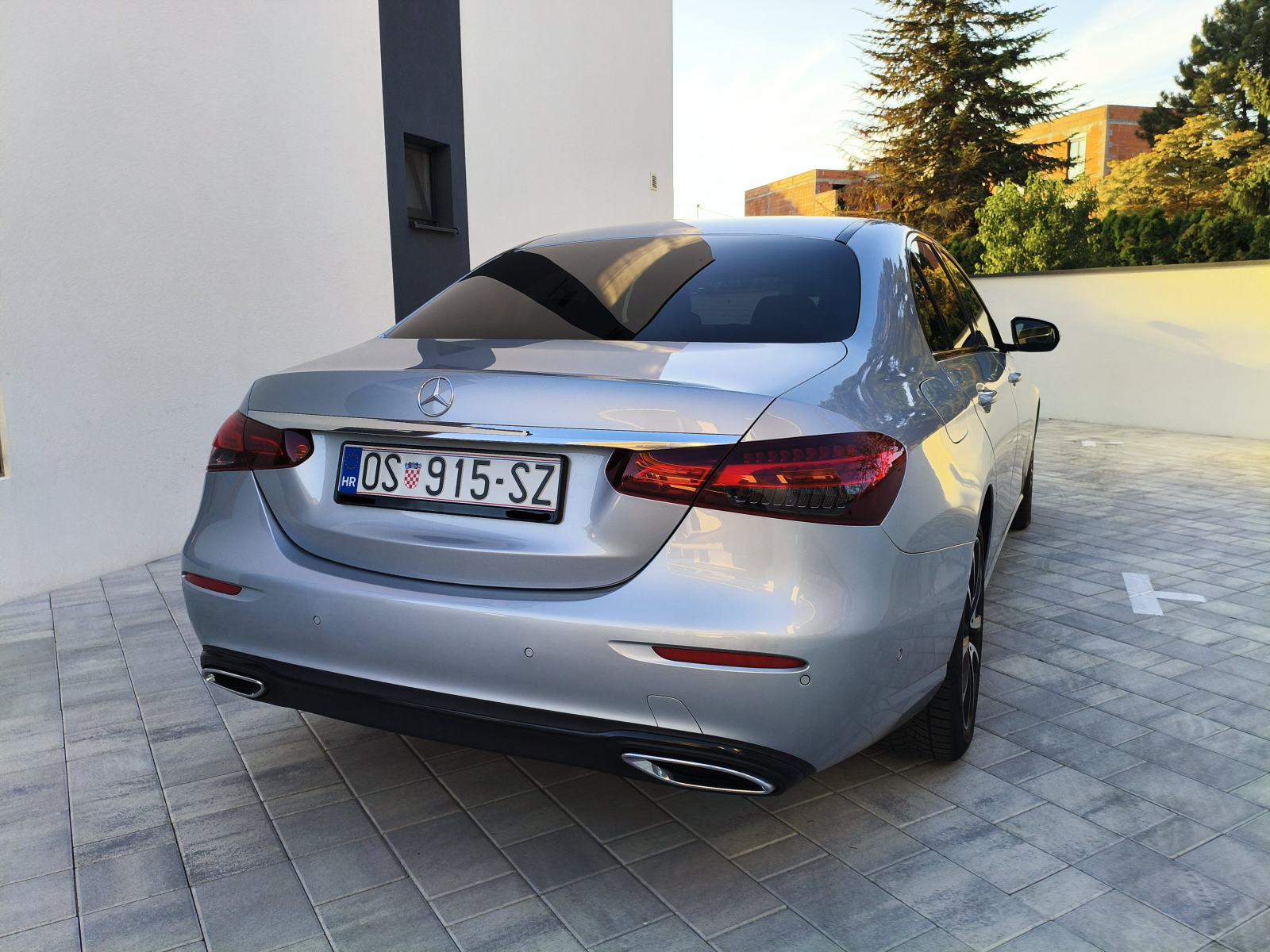 Mercedes-Benz E-klasa E 220 KAO NOVO, fotografija 7