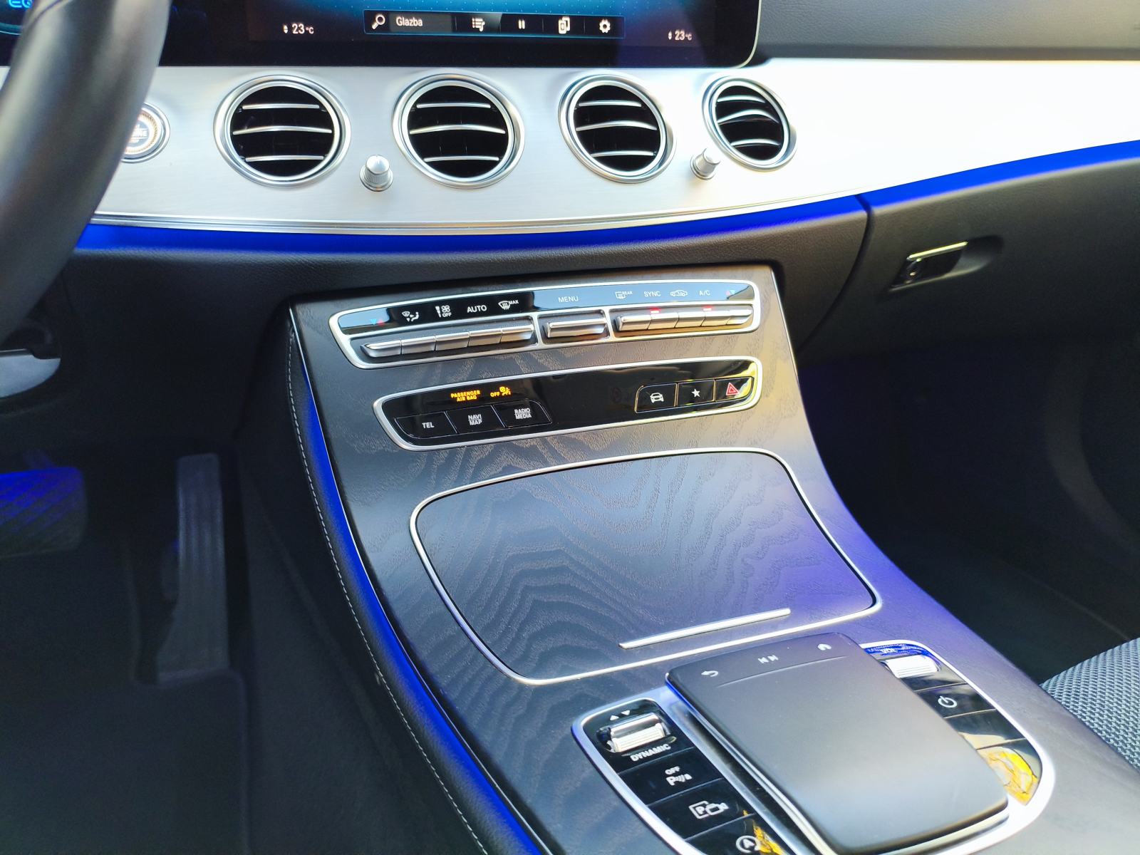 Mercedes-Benz E-klasa E 220 KAO NOVO, fotografija 15