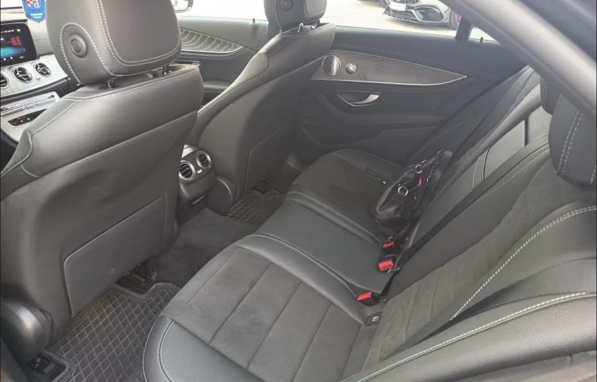 Mercedes-Benz E-klasa E 220 AMG Night paket, fotografija 19