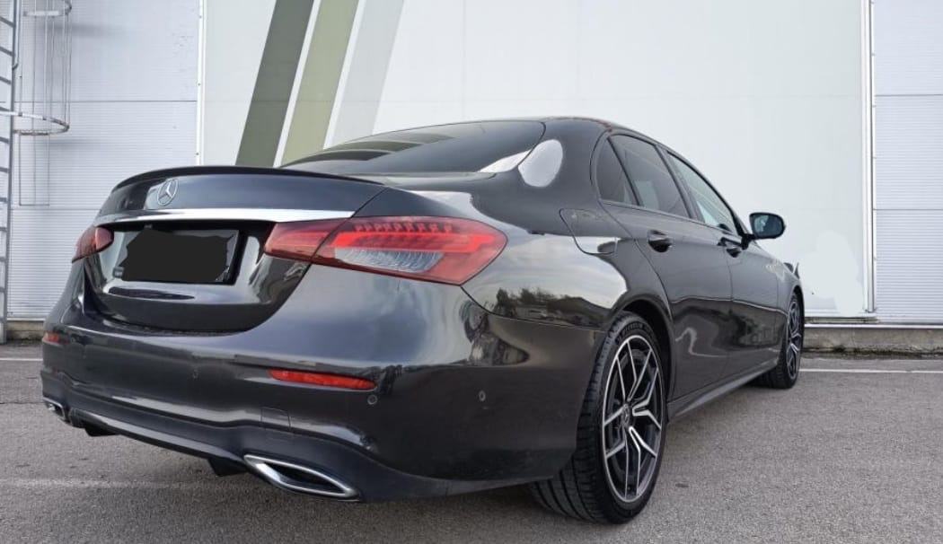 Mercedes-Benz E-klasa E 220 AMG Night paket, fotografija 4