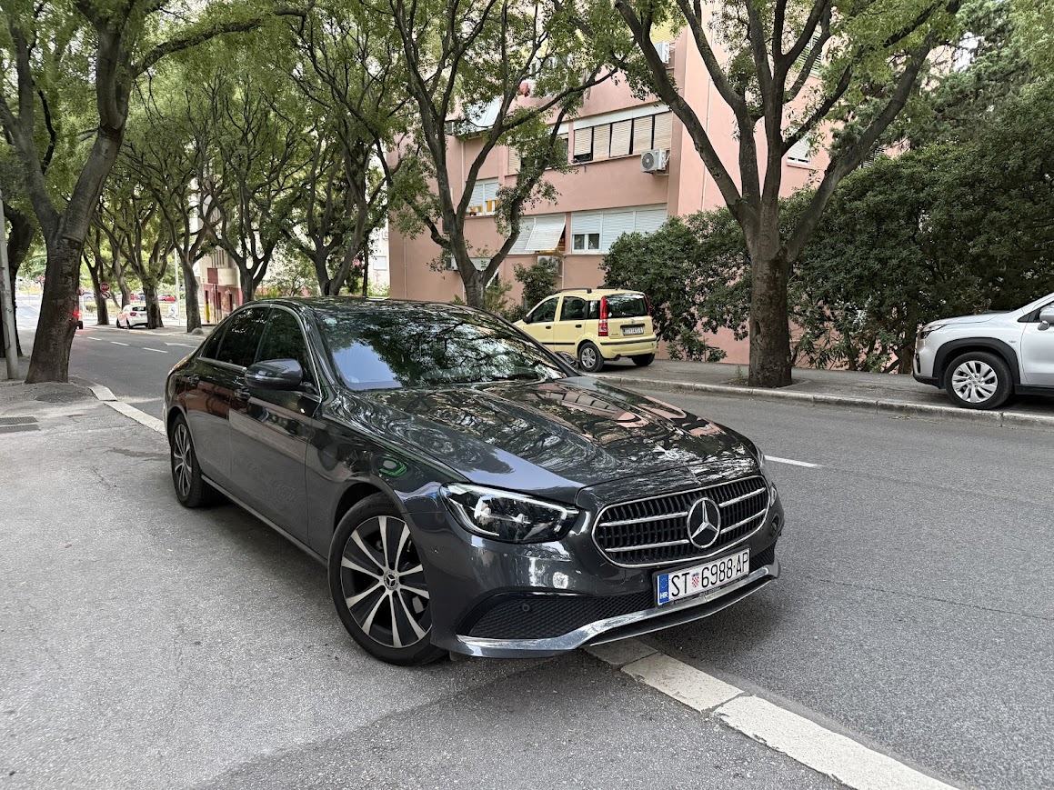 Mercedes-Benz E-klasa E 220, fotografija 3