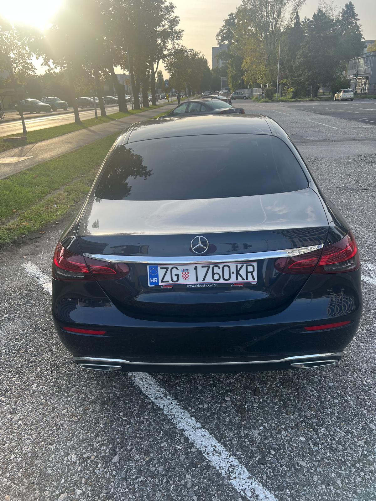 Mercedes-Benz E-klasa E 220d 2022. Godina Avantgarde, fotografija 3