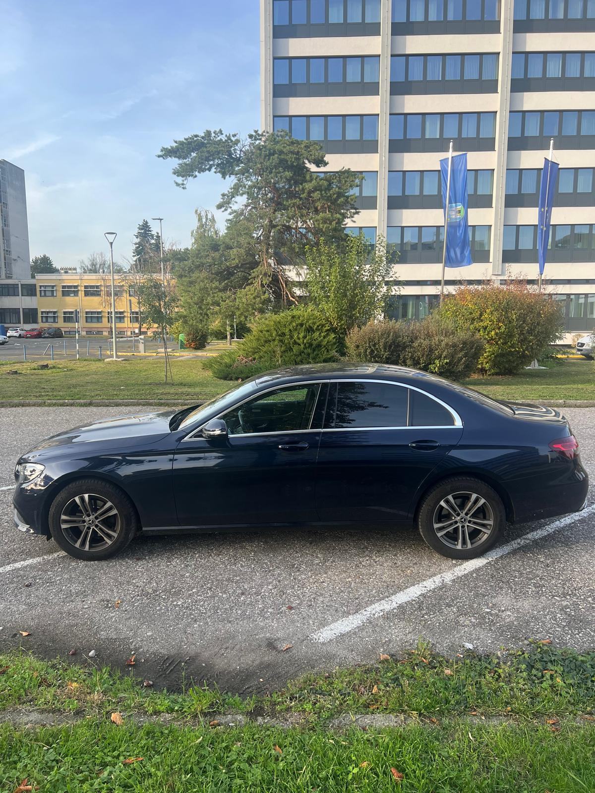 Mercedes-Benz E-klasa E 220d 2022. Godina Avantgarde, fotografija 5
