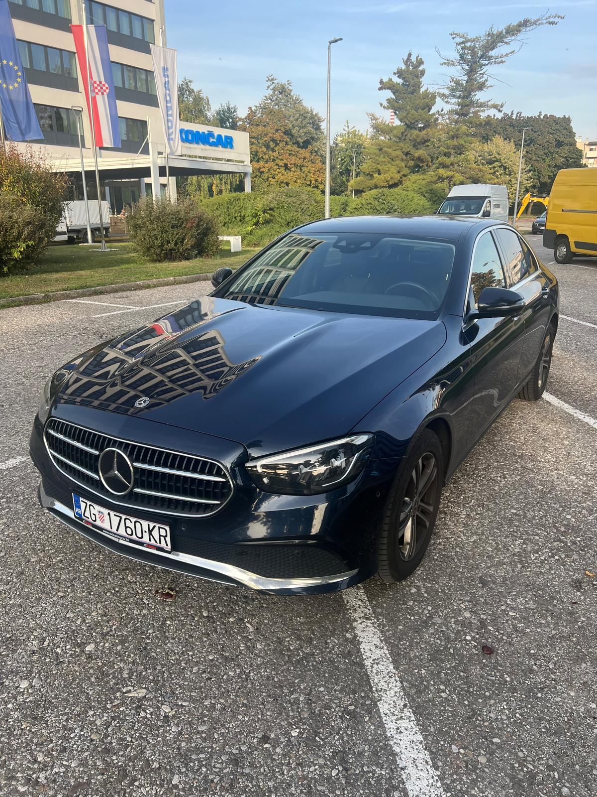 Mercedes-Benz E-klasa E 220d 2022. Godina Avantgarde, fotografija 6