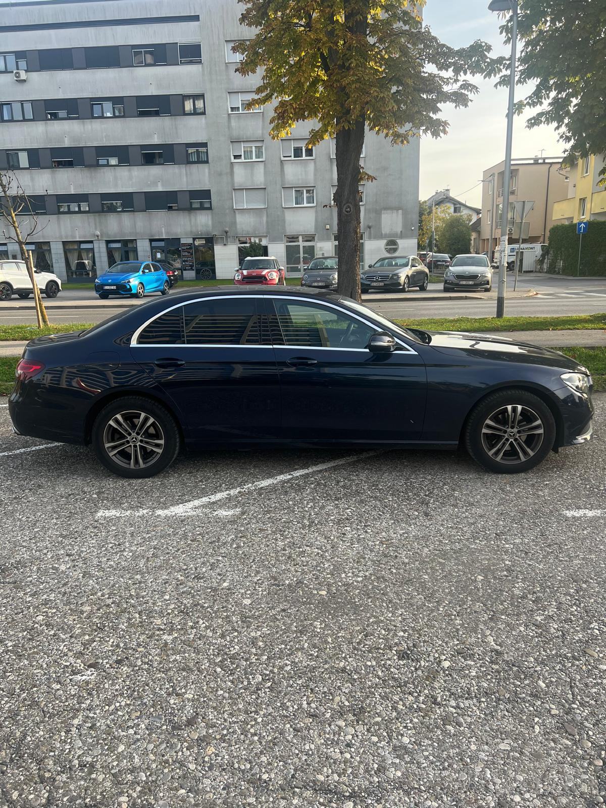 Mercedes-Benz E-klasa E 220d 2022. Godina Avantgarde, fotografija 8