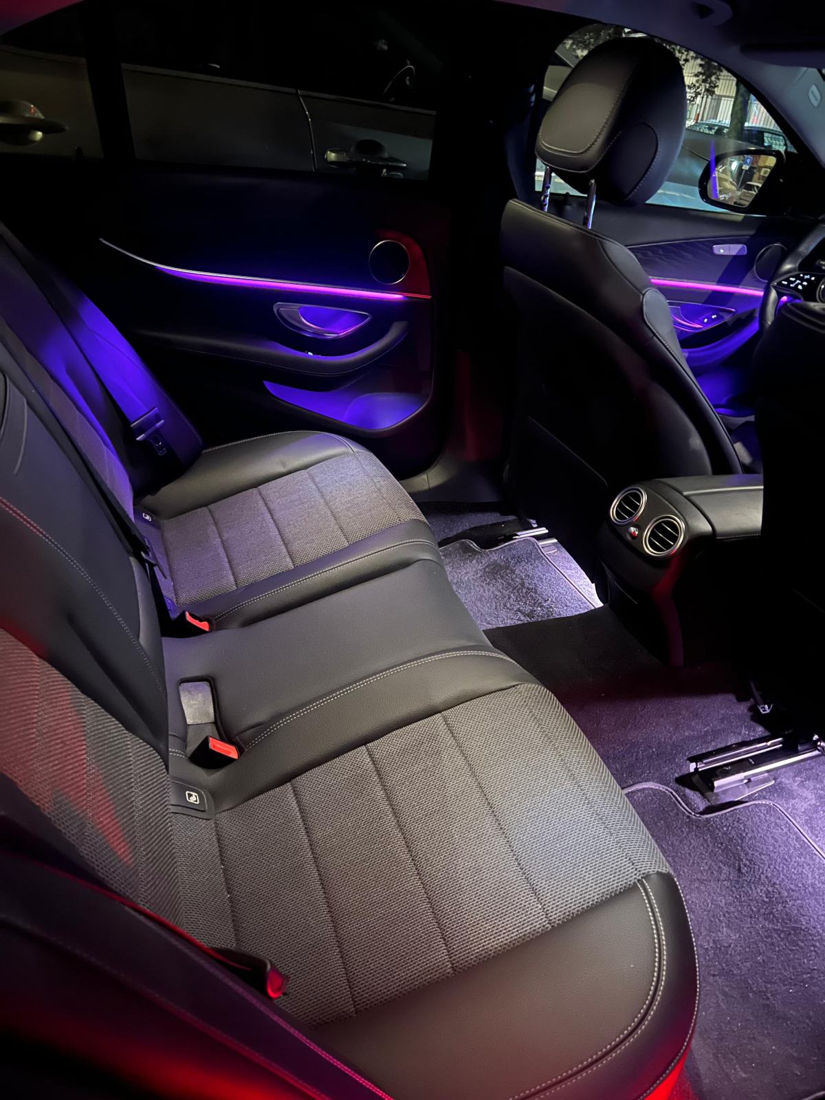 Mercedes-Benz E-klasa E 220d 2022. Godina Avantgarde, fotografija 13