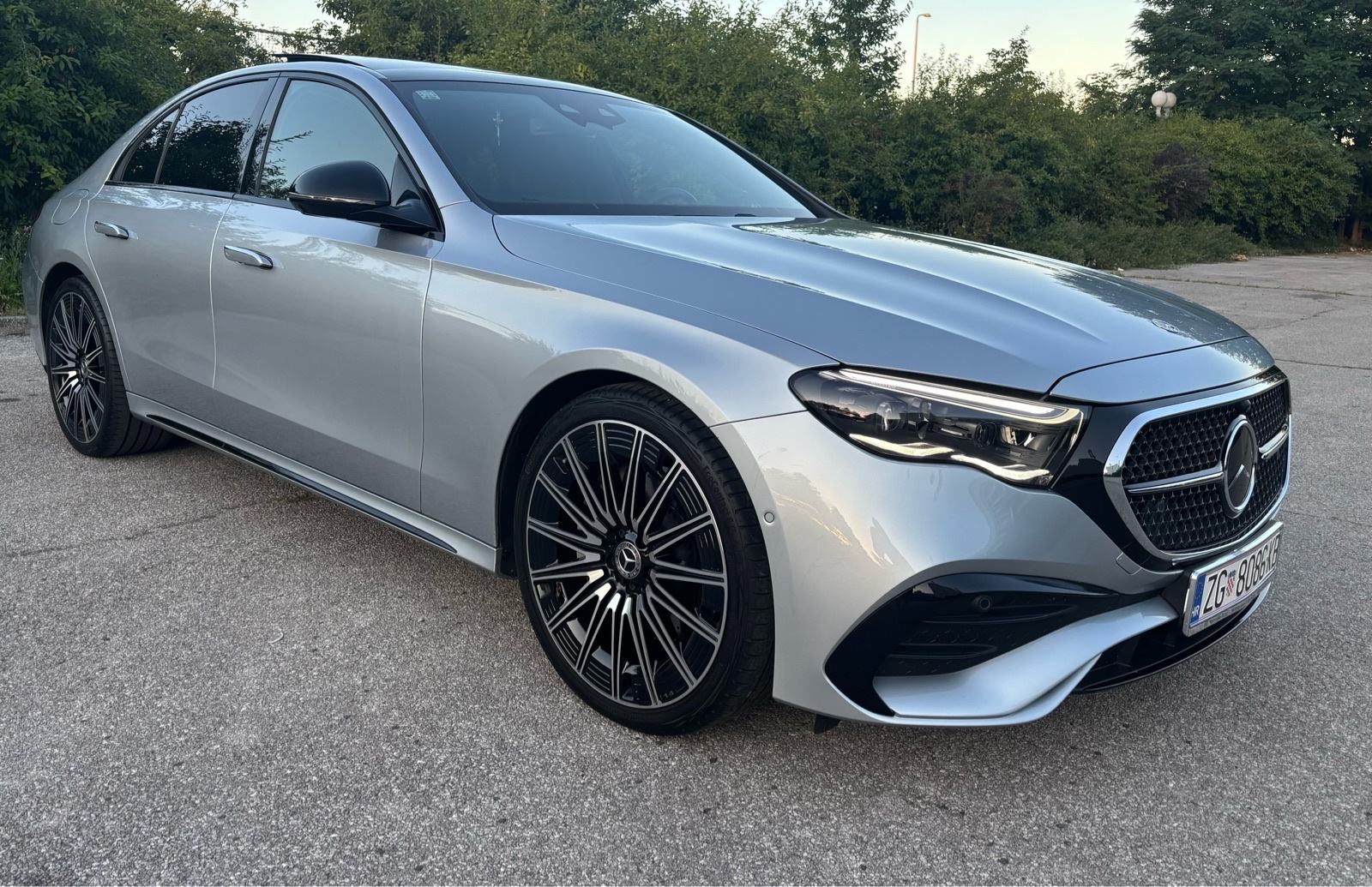 Mercedes-Benz E-klasa E 220d AMG, fotografija 2
