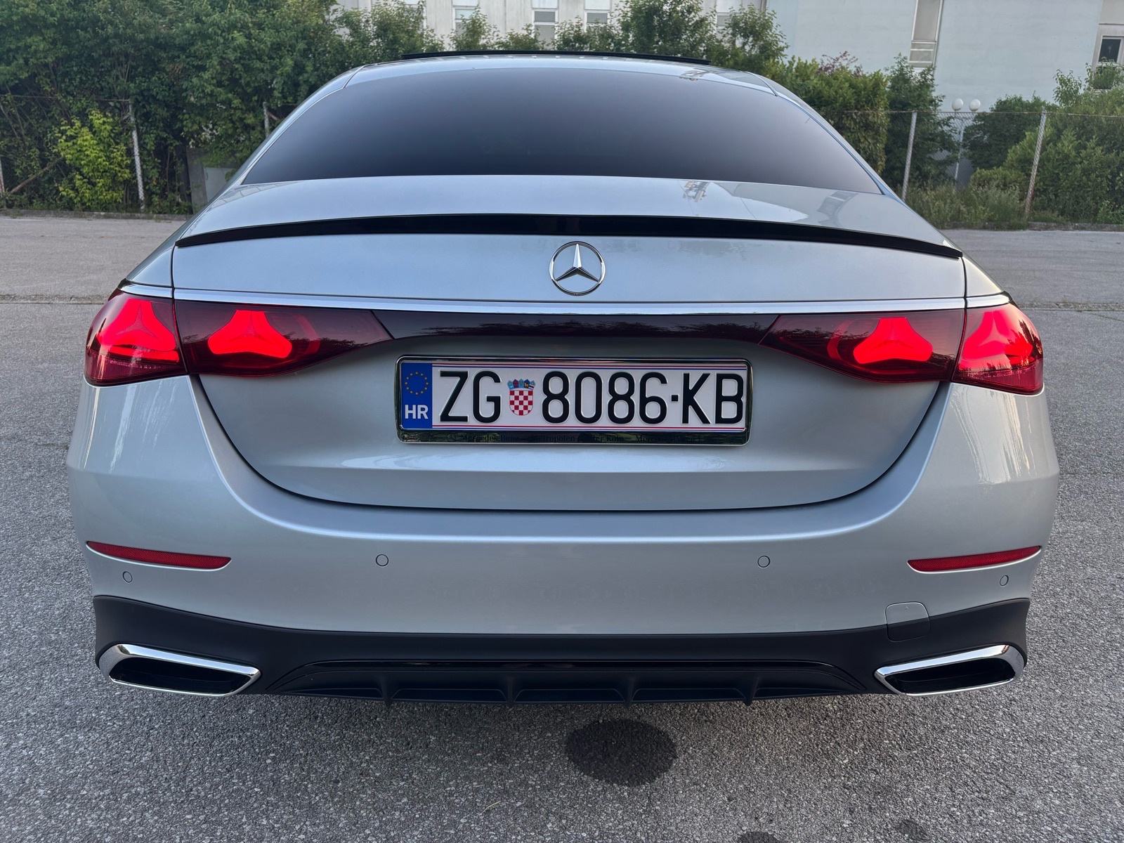 Mercedes-Benz E-klasa E 220d AMG, fotografija 6