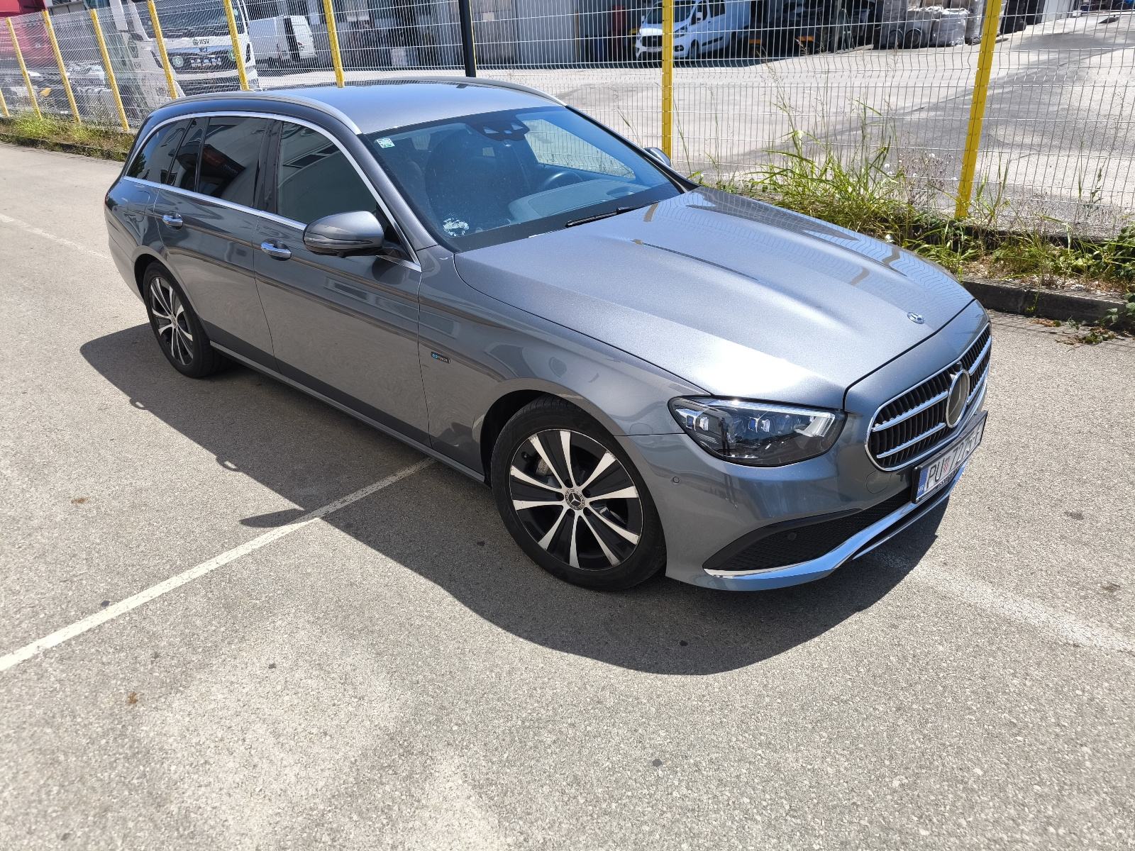 Mercedes-Benz E-klasa E-Hybrid automatik, pogled izvana - slika 3
