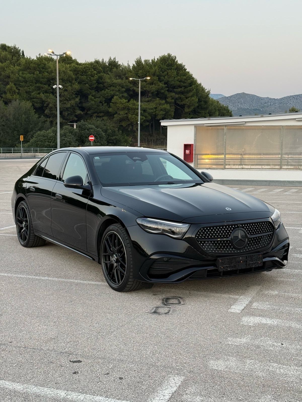 Mercedes-Benz E-klasa E 300 DE 4MATIC AMG, fotografija 2